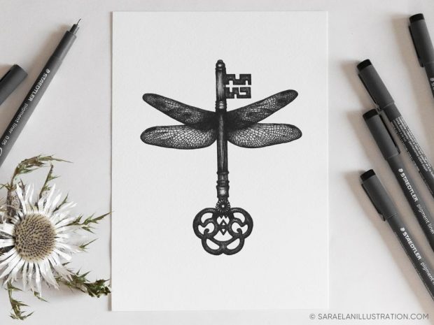 Disegno vintage di una chiave con ali di libellula